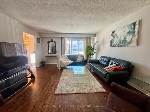 Photo 9 at 33 Robbinstone Drive, Malvern, Toronto