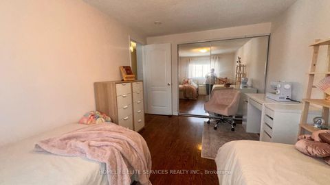 Photo 15 at 33 Robbinstone Drive, Malvern, Toronto