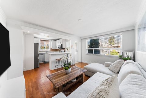 Photo 2 at 69 Nipigon Avenue, Newtonbrook East, Toronto