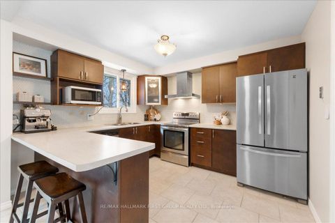 Photo 12 at 7 Cole Avenue, Bowmanville, Clarington