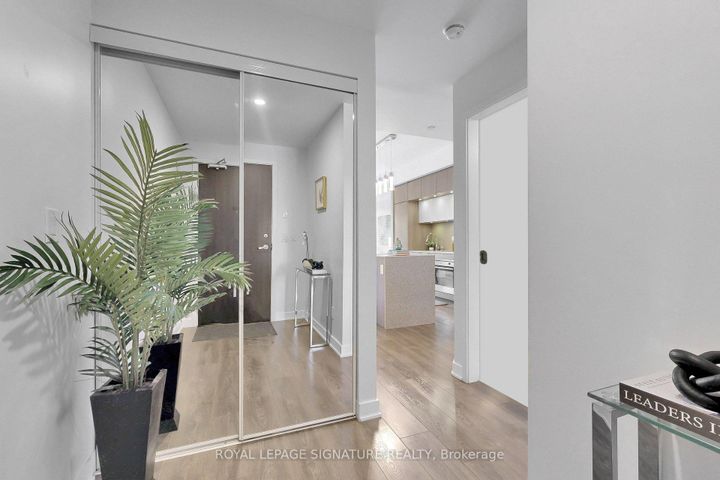 Photo 4 at 907 - 170 Sumach Street, Regent Park, Toronto