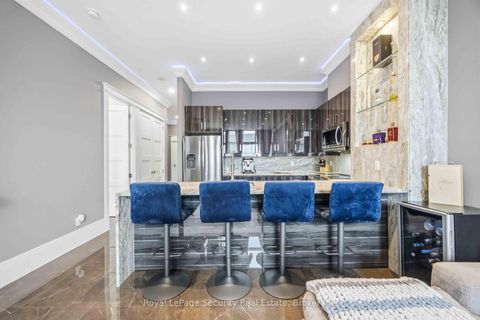 Photo 18 at 202 - 2900 Highway 7, Concord, Vaughan