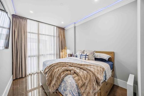 Photo 21 at 202 - 2900 Highway 7, Concord, Vaughan