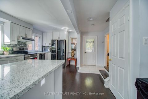 Photo 9 at 20 Valhalla Court, Aurora Village, Aurora