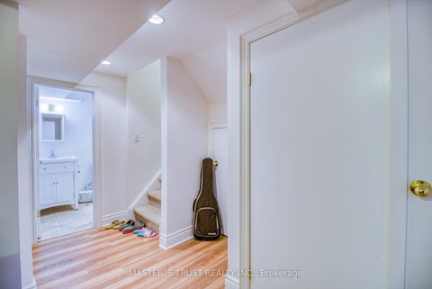 Photo 20 at 20 Valhalla Court, Aurora Village, Aurora