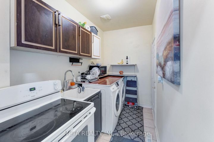 Photo 33 at 30 Krakow Street, Bram West, Brampton