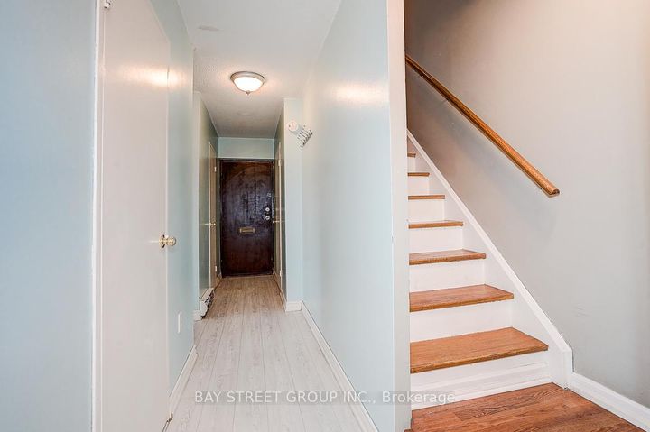 Photo 11 at 32 - 2035 South Millway Drive, Erin Mills, Mississauga