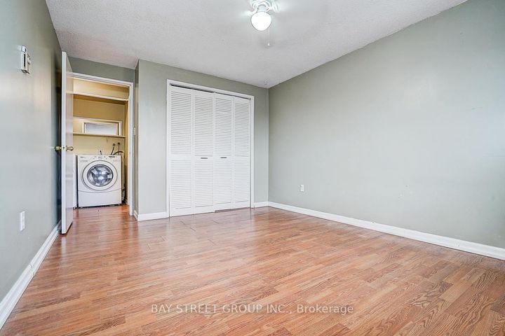 Photo 15 at 32 - 2035 South Millway Drive, Erin Mills, Mississauga