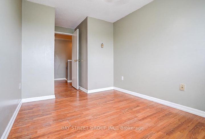 Photo 17 at 32 - 2035 South Millway Drive, Erin Mills, Mississauga