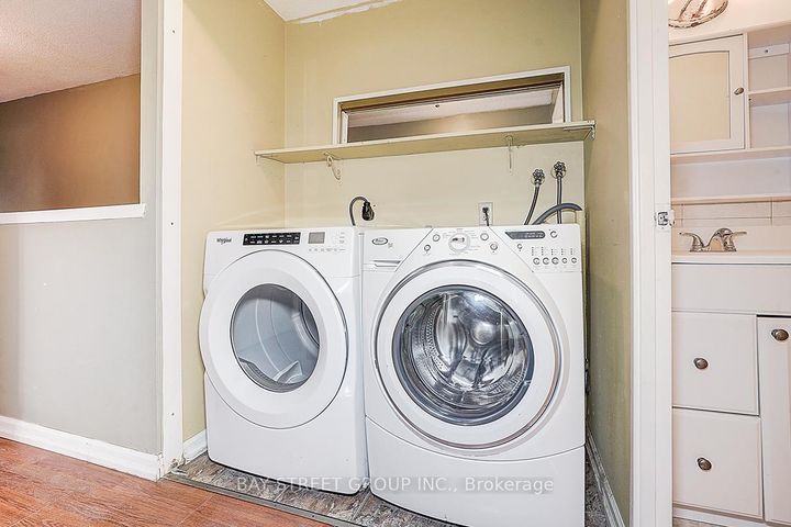 Photo 20 at 32 - 2035 South Millway Drive, Erin Mills, Mississauga