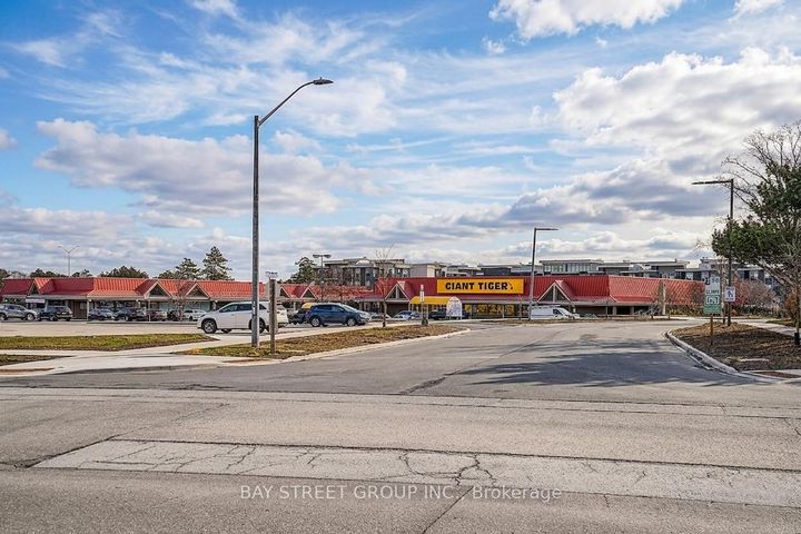 Photo 24 at 32 - 2035 South Millway Drive, Erin Mills, Mississauga