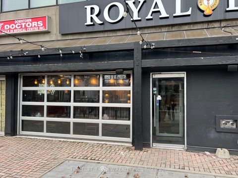 Photo 2 at 111 - 720 Spadina Avenue, University, Toronto