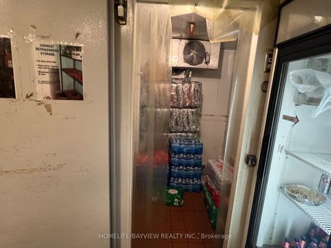 Photo 25 at 111 - 720 Spadina Avenue, University, Toronto