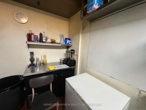 Photo 33 at 111 - 720 Spadina Avenue, University, Toronto