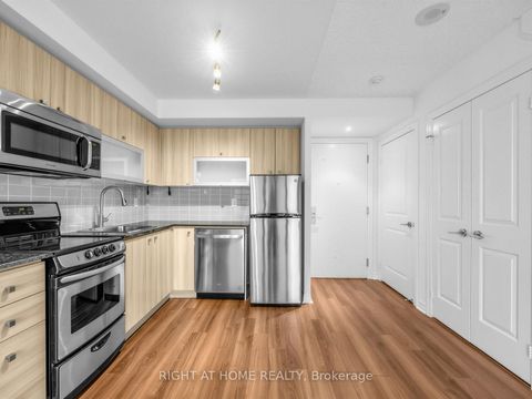 Photo 4 at 318 - 2015 Sheppard Avenue E, Henry Farm, Toronto