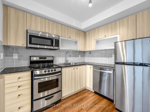 Photo 6 at 318 - 2015 Sheppard Avenue E, Henry Farm, Toronto