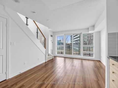 Photo 10 at 318 - 2015 Sheppard Avenue E, Henry Farm, Toronto