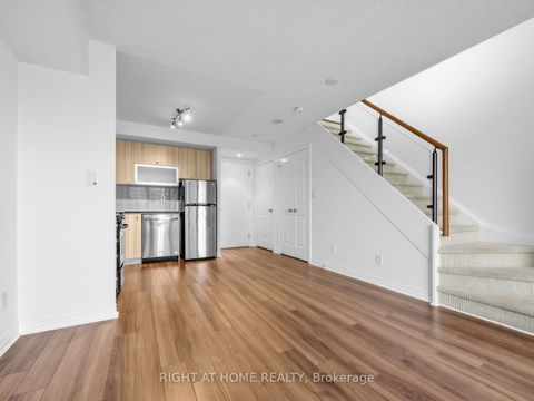Photo 14 at 318 - 2015 Sheppard Avenue E, Henry Farm, Toronto