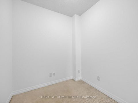 Photo 18 at 318 - 2015 Sheppard Avenue E, Henry Farm, Toronto