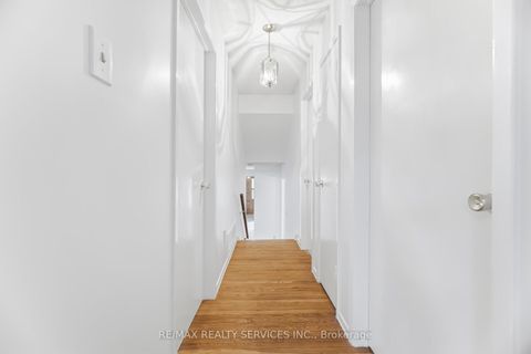 Photo 10 at 3205 Monica Drive, Malton, Mississauga