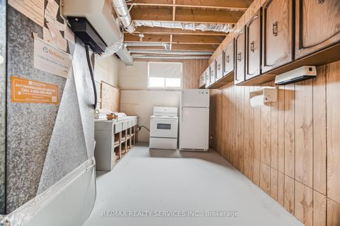 Photo 19 at 3205 Monica Drive, Malton, Mississauga