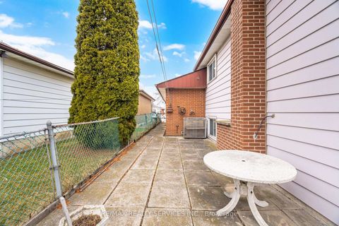 Photo 23 at 3205 Monica Drive, Malton, Mississauga