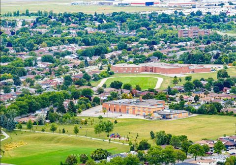 Photo 28 at 3205 Monica Drive, Malton, Mississauga