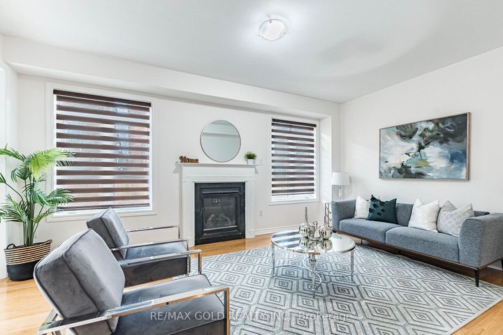 Photo 7 at 44 Roulette Crescent, Northwest Brampton, Brampton