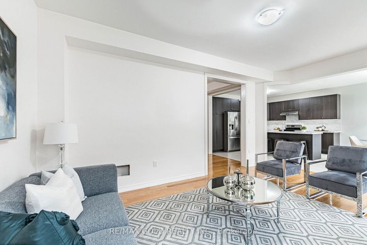 Photo 9 at 44 Roulette Crescent, Northwest Brampton, Brampton