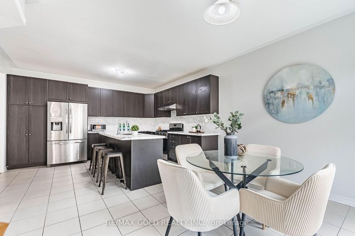 Photo 11 at 44 Roulette Crescent, Northwest Brampton, Brampton