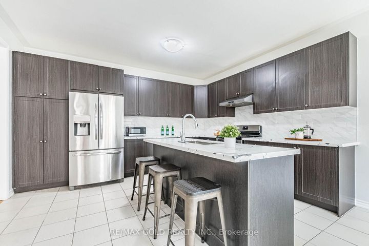 Photo 14 at 44 Roulette Crescent, Northwest Brampton, Brampton