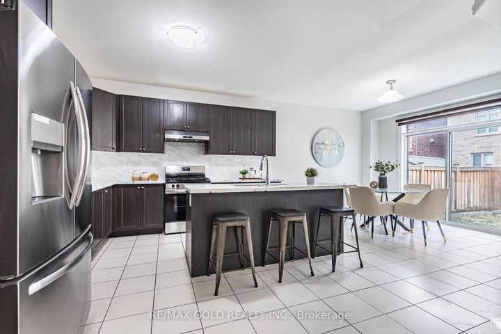 Photo 16 at 44 Roulette Crescent, Northwest Brampton, Brampton