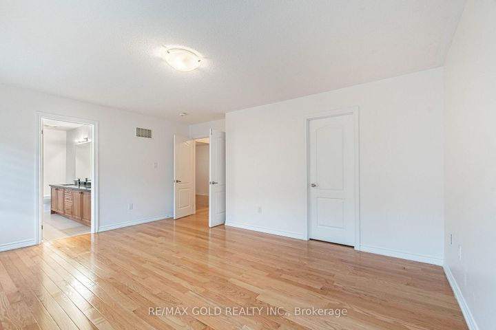 Photo 20 at 44 Roulette Crescent, Northwest Brampton, Brampton