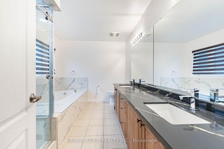 Photo 22 at 44 Roulette Crescent, Northwest Brampton, Brampton