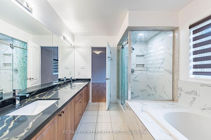 Photo 23 at 44 Roulette Crescent, Northwest Brampton, Brampton