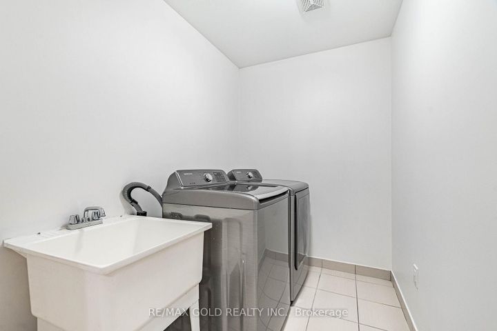 Photo 30 at 44 Roulette Crescent, Northwest Brampton, Brampton