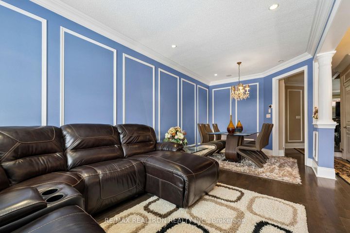 Photo 4 at 616 Fleetwood Drive, Eastdale, Oshawa