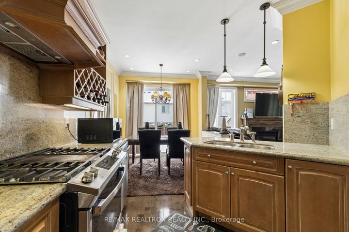 Photo 16 at 616 Fleetwood Drive, Eastdale, Oshawa