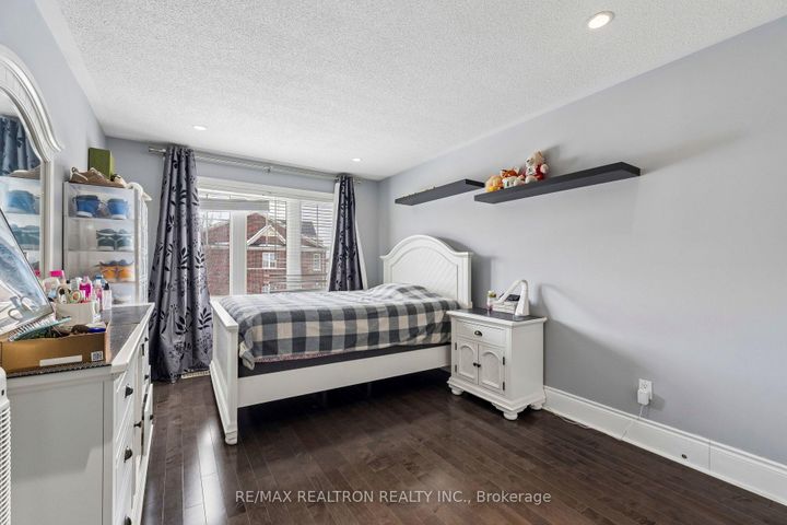 Photo 28 at 616 Fleetwood Drive, Eastdale, Oshawa