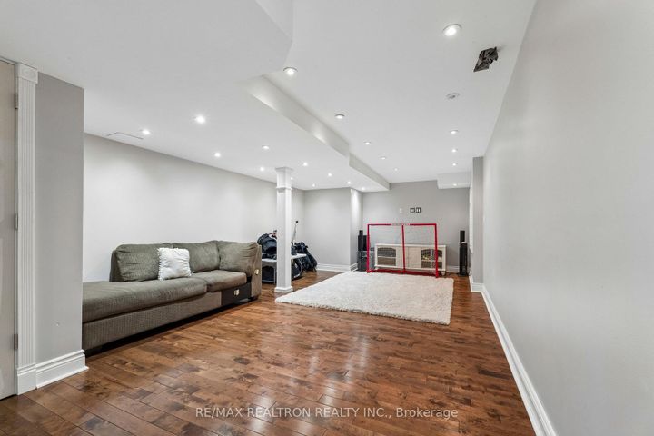 Photo 39 at 616 Fleetwood Drive, Eastdale, Oshawa