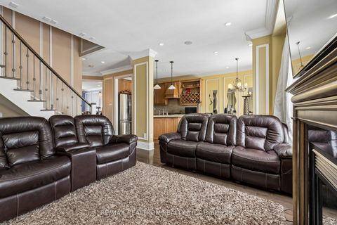 Photo 11 at 616 Fleetwood Drive, Eastdale, Oshawa