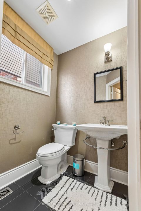 Photo 37 at 616 Fleetwood Drive, Eastdale, Oshawa