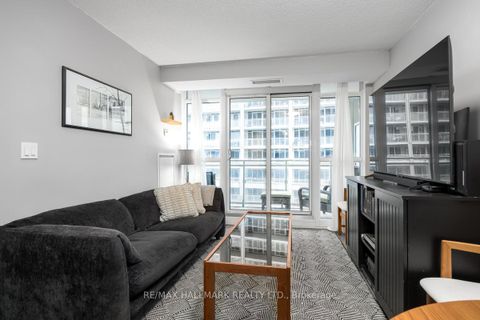 Photo 7 at 1043 - 38 Grand Magazine Street, Waterfront Communities C1, Toronto