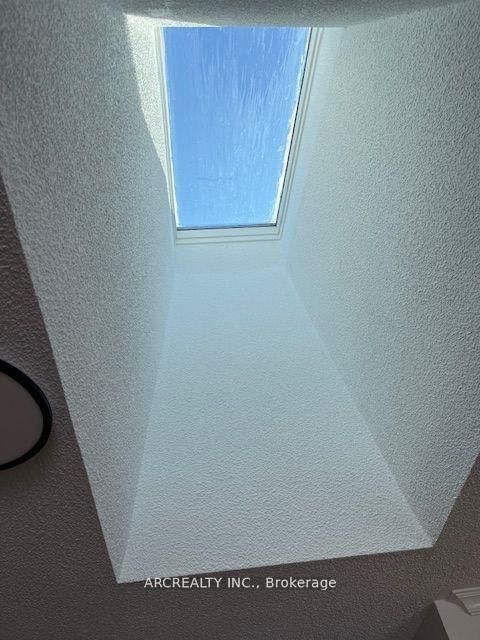 Photo 19 at 41 Canary Reed Court, Holly, Barrie