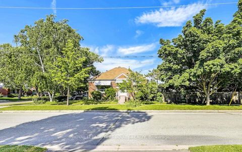 Photo 5 at 249 Gamma Street, Alderwood, Toronto
