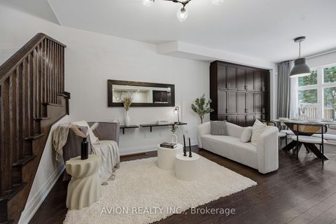 Photo 5 at 42 Causland Lane, Devonsleigh, Richmond Hill