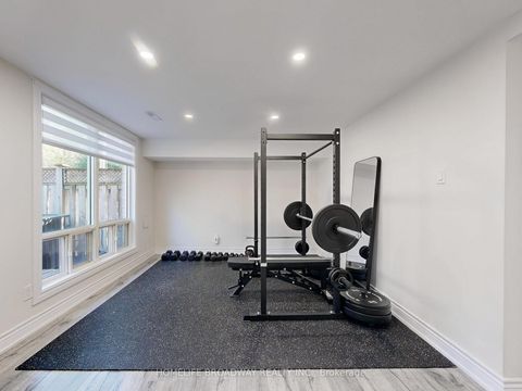 Photo 34 at 109 Poplar Crescent, Aurora Highlands, Aurora