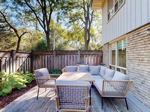 Photo 37 at 109 Poplar Crescent, Aurora Highlands, Aurora