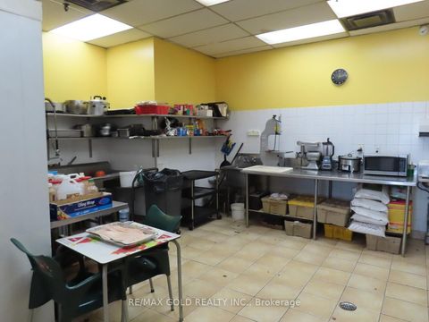 Photo 9 at 67 - 2300 Finch Avenue, Humber Summit, Toronto