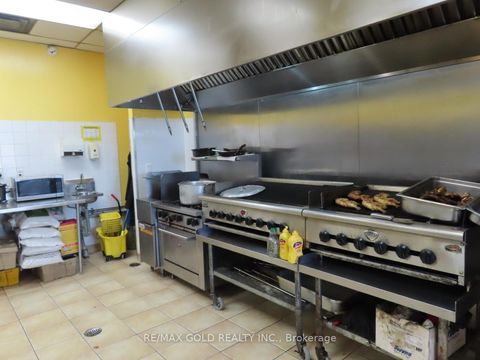 Photo 11 at 67 - 2300 Finch Avenue, Humber Summit, Toronto